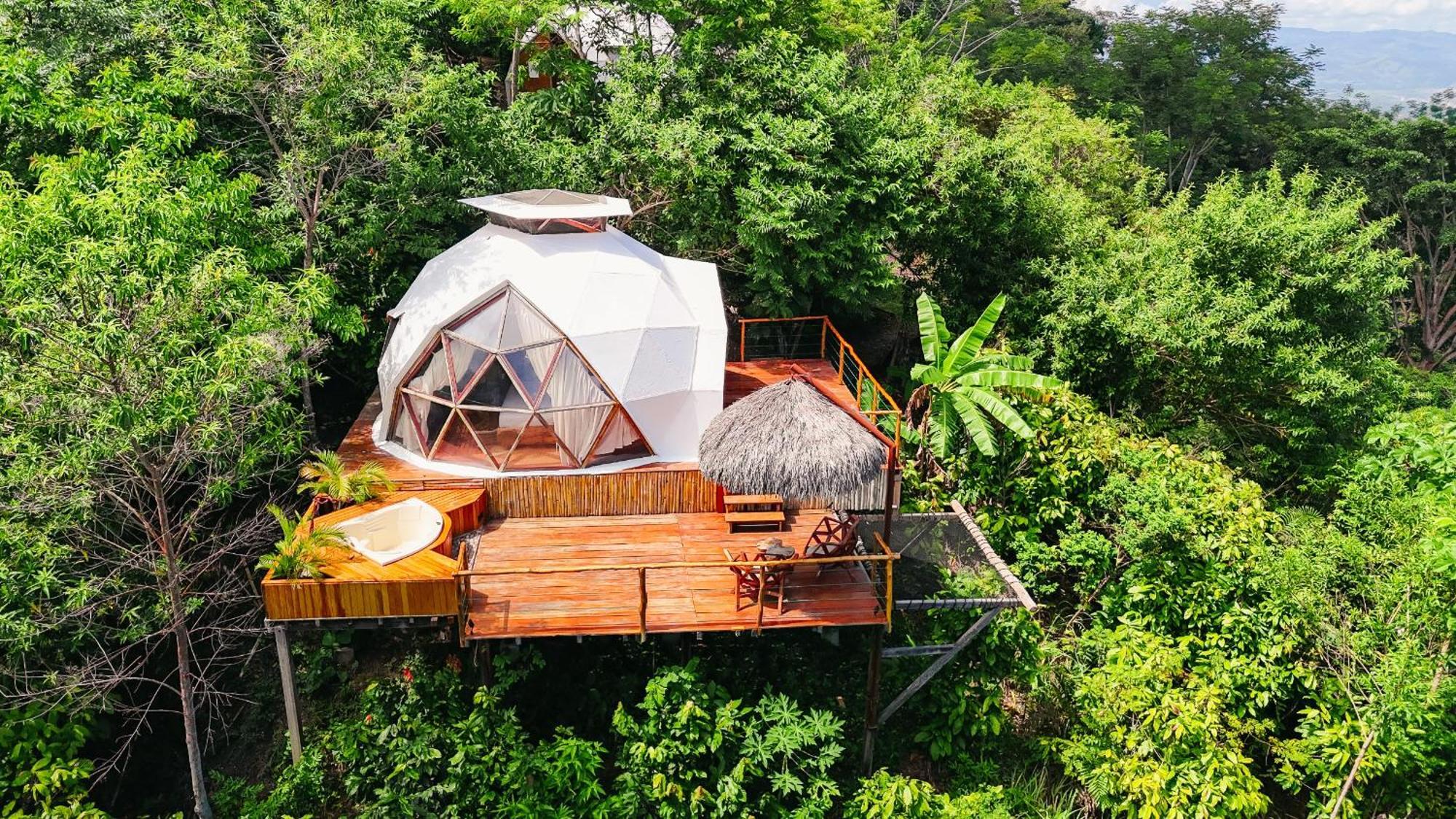Los Glampings De Taytamaki Тарапото Екстериор снимка